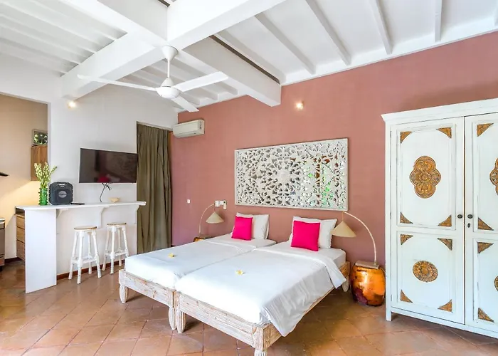 La Oberoi *