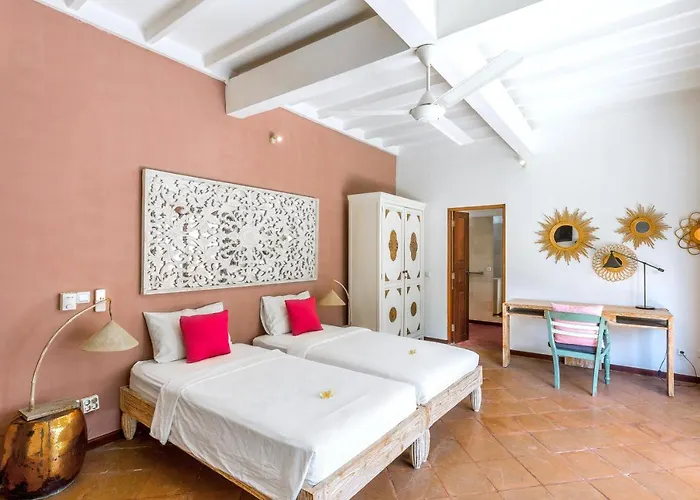La Oberoi Villa *